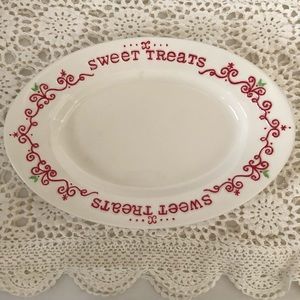 HALLMARK Sweet Treat serving plate